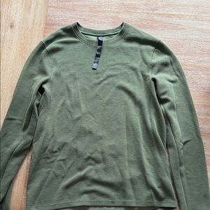 lululemon athletica Olive Long Sleeve Tee
